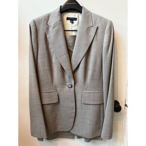 Banana Republic ~ Women's Suit Blazer/Jacket & Skirt ~ Grey ~ Size 12